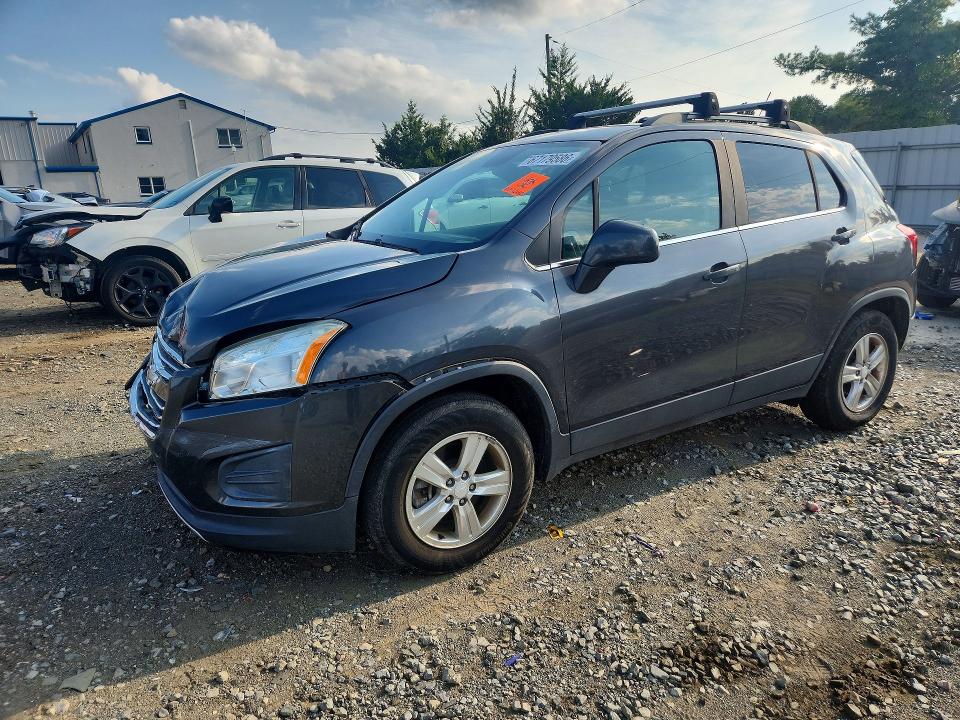 CHEVROLET TRAX 2016 with VIN 3GNCJPSB4GL258740 - Photo from auction