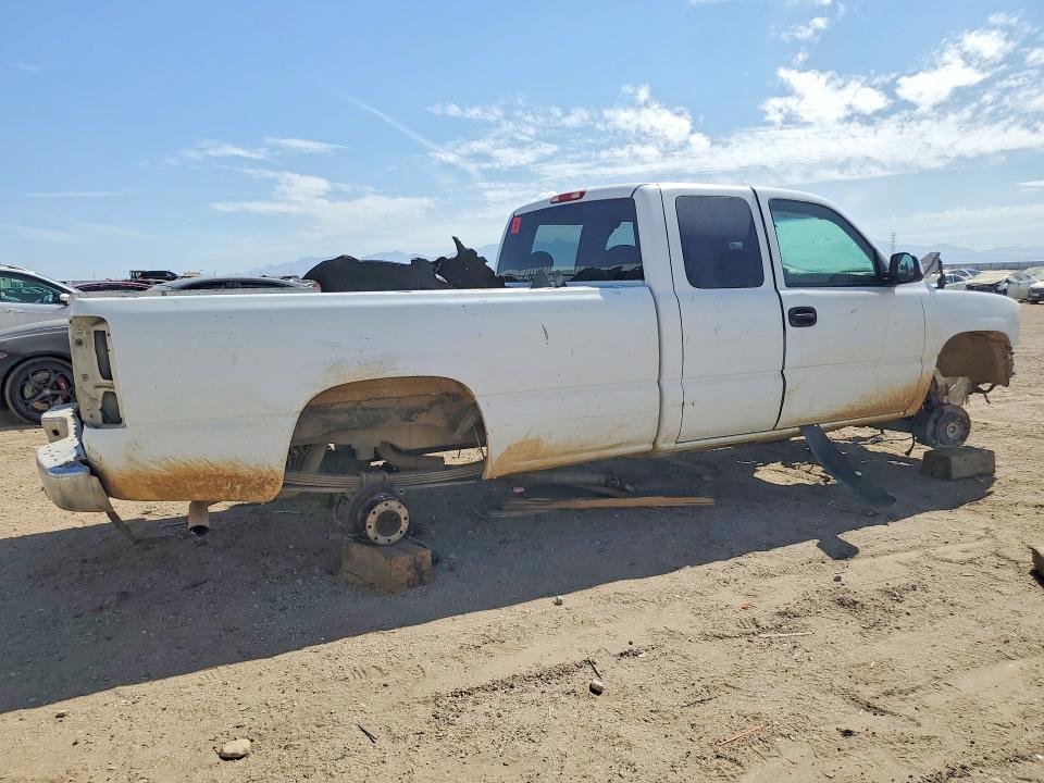 Photo 3 from auction – 2000 CHEVROLET SILVERADO with VIN 1GCGC29U3YE320564
