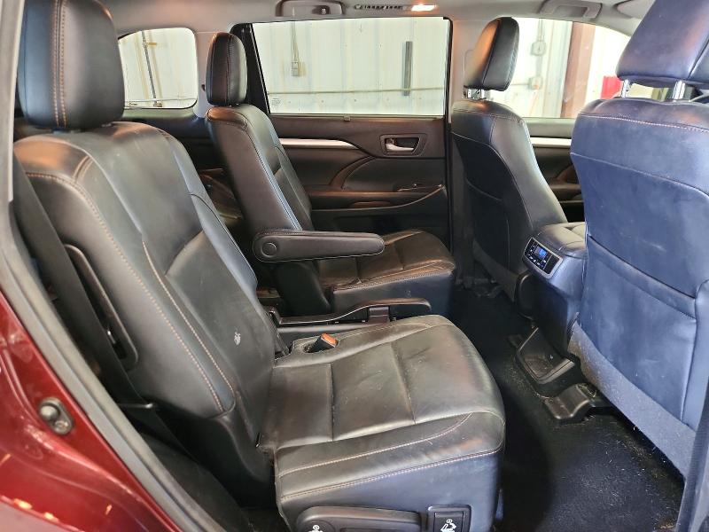 Photo 11 from auction – 2017 TOYOTA HIGHLANDER with VIN 5TDJZRFHXHS386625