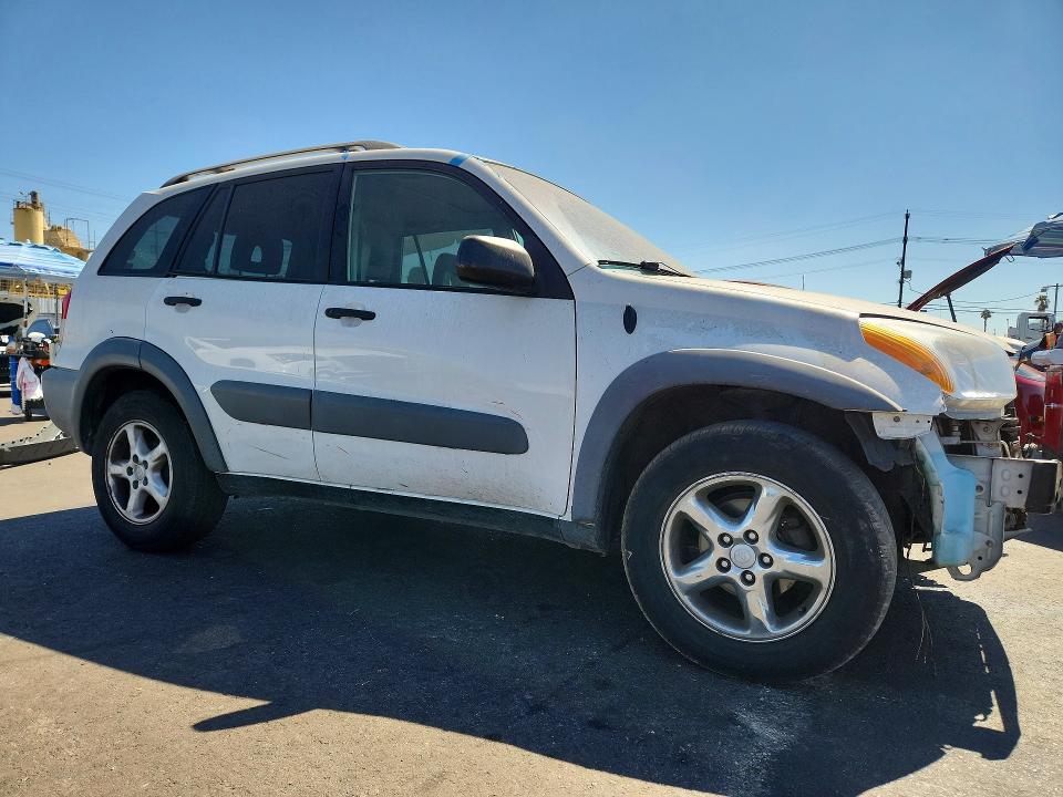Photo 4 from auction – 2001 TOYOTA RAV4 with VIN JTEHH20V010066239