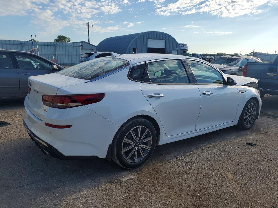 Photo 3 from auction – 2019 KIA OPTIMA with VIN 5XXGU4L17KG303650