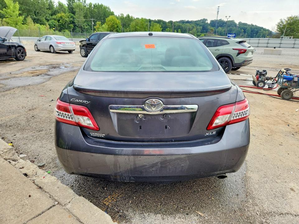 Photo 6 from auction – 2011 TOYOTA CAMRY with VIN 4T4BF3EK8BR129071