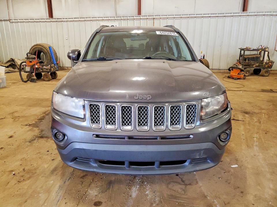 Photo 5 from auction – 2014 JEEP COMPASS with VIN 1C4NJDEB2ED762444