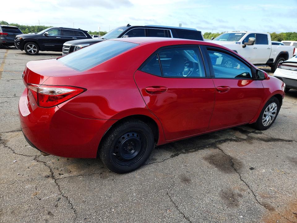 Photo 3 from auction – 2017 TOYOTA COROLLA with VIN 5YFBURHE5HP669223