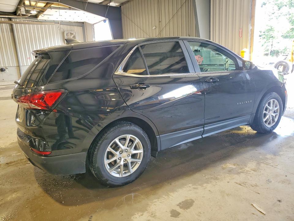 Photo 3 from auction – 2024 CHEVROLET EQUINOX with VIN 3GNAXUEG7RL357034