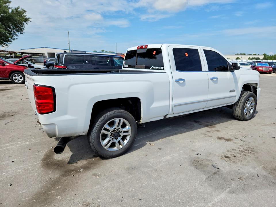 Photo 3 from auction – 2017 CHEVROLET SILVERADO with VIN 1GC1KXEY6HF234531