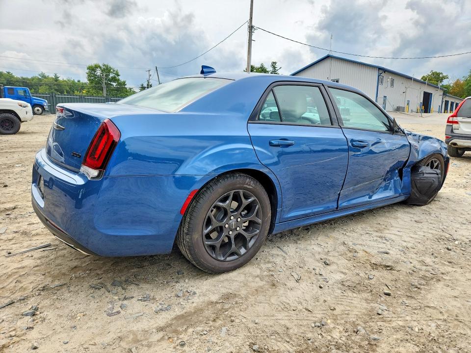 Photo 3 from auction – 2023 CHRYSLER 300 with VIN 2C3CCASG3PH609954