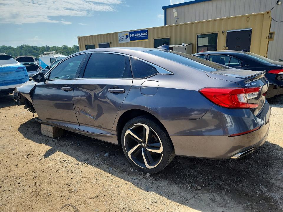 Photo 2 from auction – 2018 HONDA ACCORD with VIN 1HGCV1F30JA179482