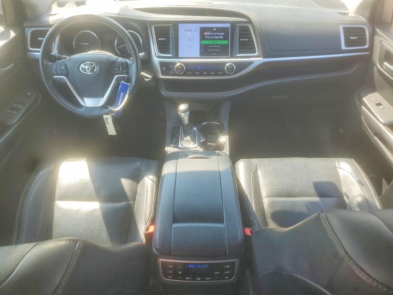 Photo 8 from auction – 2016 TOYOTA HIGHLANDER with VIN 5TDDKRFH8GS310076