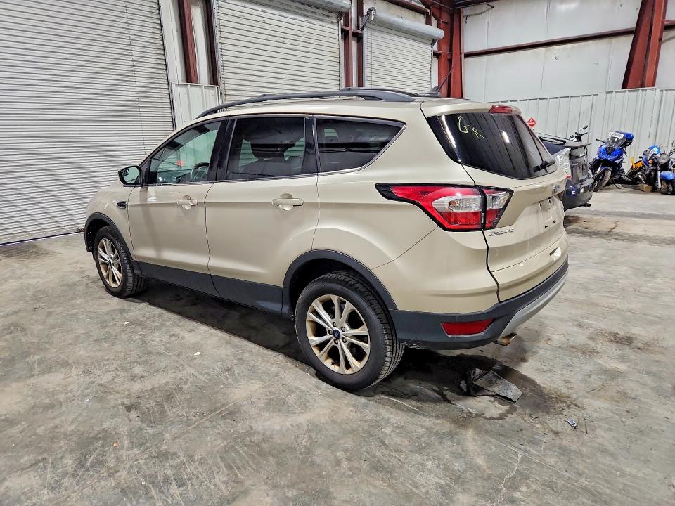 Photo 2 from auction – 2018 FORD ESCAPE with VIN 1FMCU9GD6JUD33369