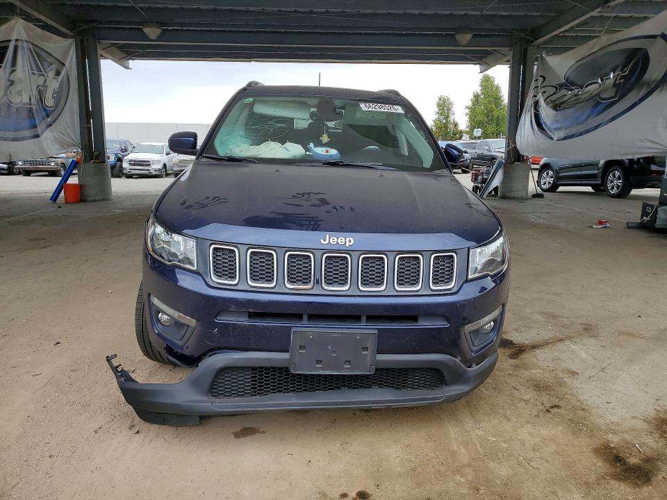 Photo 5 from auction – 2018 JEEP COMPASS with VIN 3C4NJCBBXJT286253