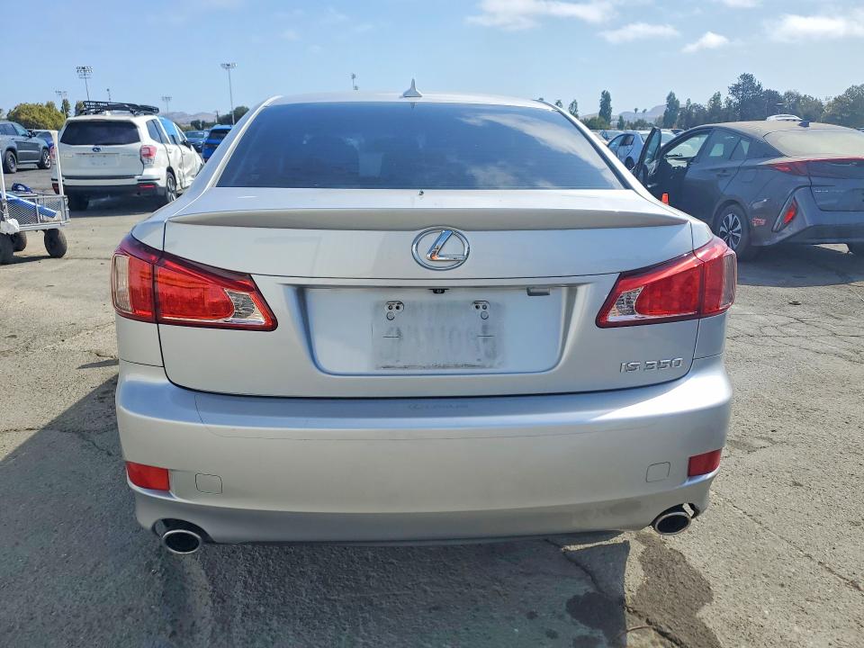 Photo 6 from auction – 2011 LEXUS IS with VIN JTHBE5C25B5025386