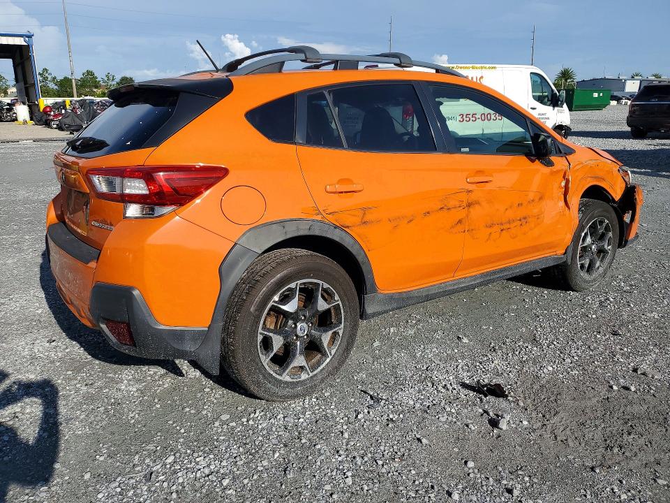 Photo 3 from auction – 2018 SUBARU CROSSTREK with VIN JF2GTAAC6J8201054