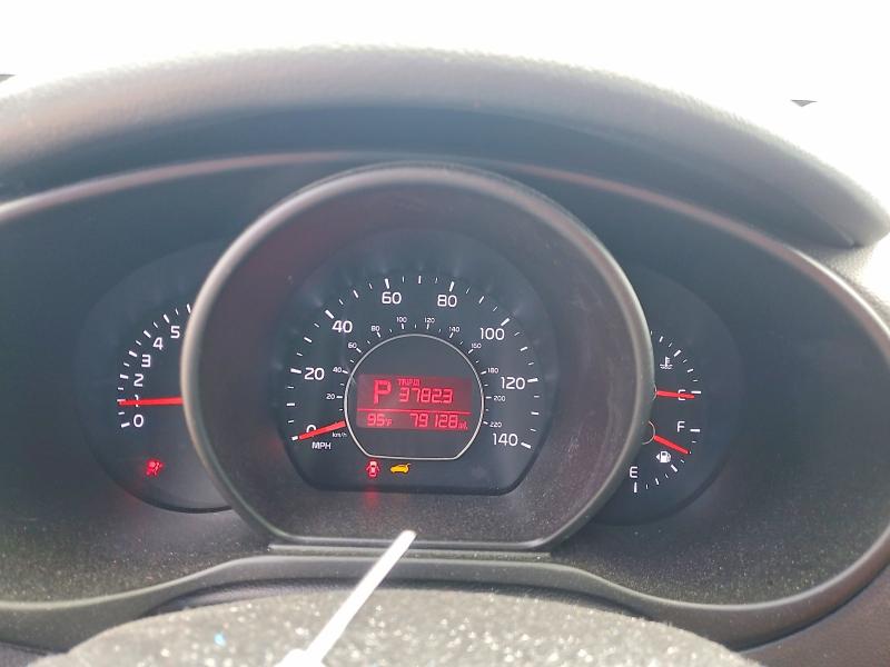 Photo 9 from auction – 2015 KIA SOUL with VIN KNDJP3A54F7219085