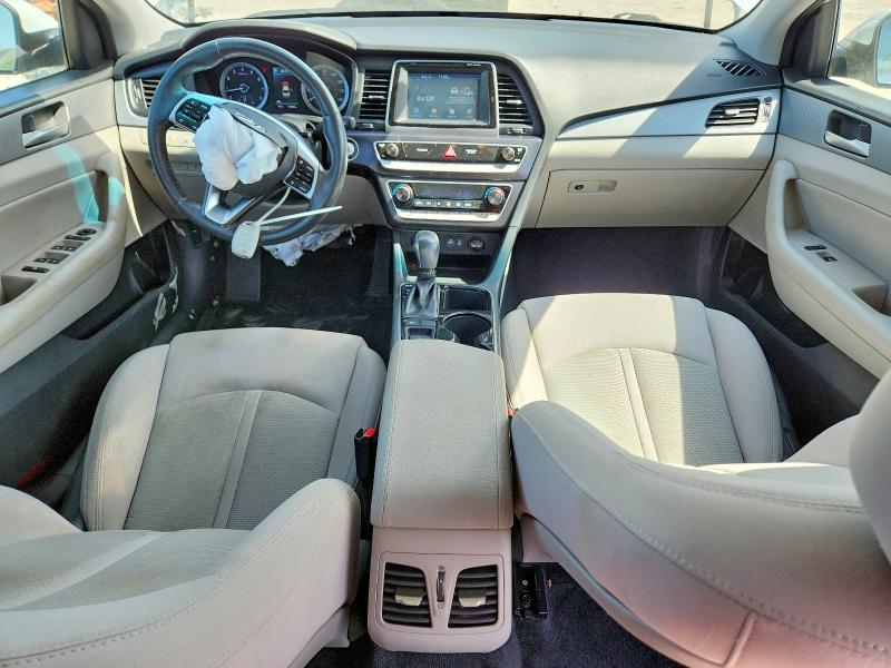 Photo 8 from auction – 2019 HYUNDAI SONATA with VIN 5NPE34AFXKH792963