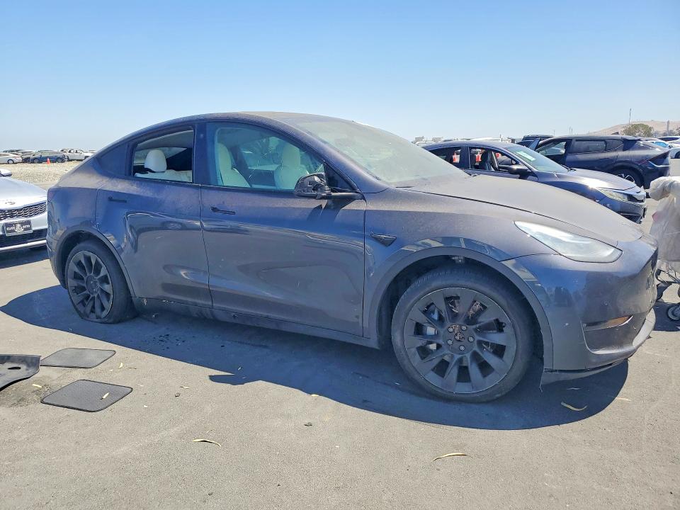 Photo 4 from auction – 2021 TESLA MODEL Y with VIN 5YJYGDEE6MF216355