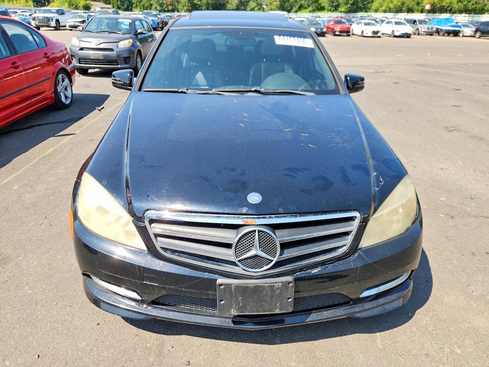 Photo 5 from auction – 2010 MERCEDES-BENZ C with VIN WDDGF5EB8AR109653