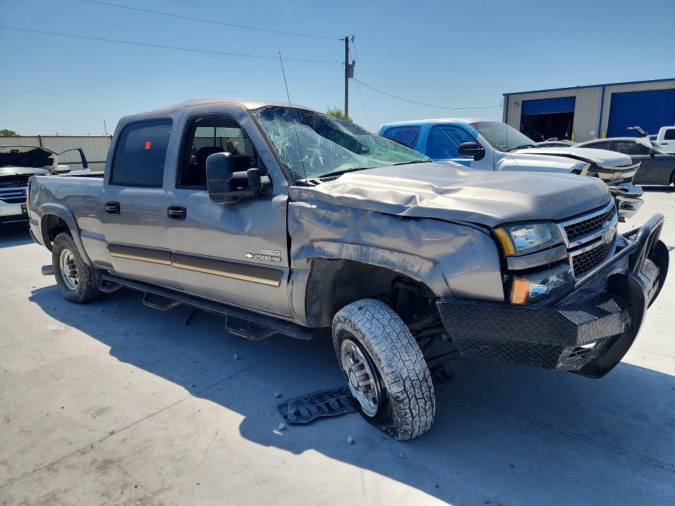 Photo 4 from auction – 2006 CHEVROLET SILVERADO with VIN 1GCHK23D96F197523