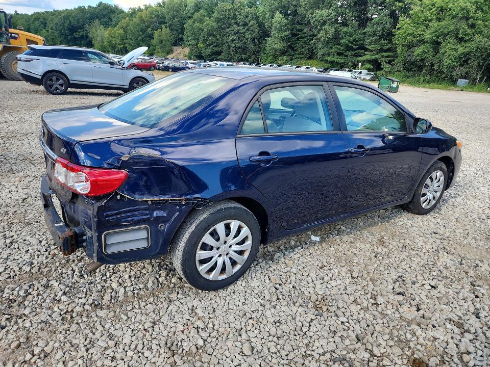 Снимка 3 от търг – 2012 TOYOTA COROLLA с VIN 2T1BU4EE2CC907660
