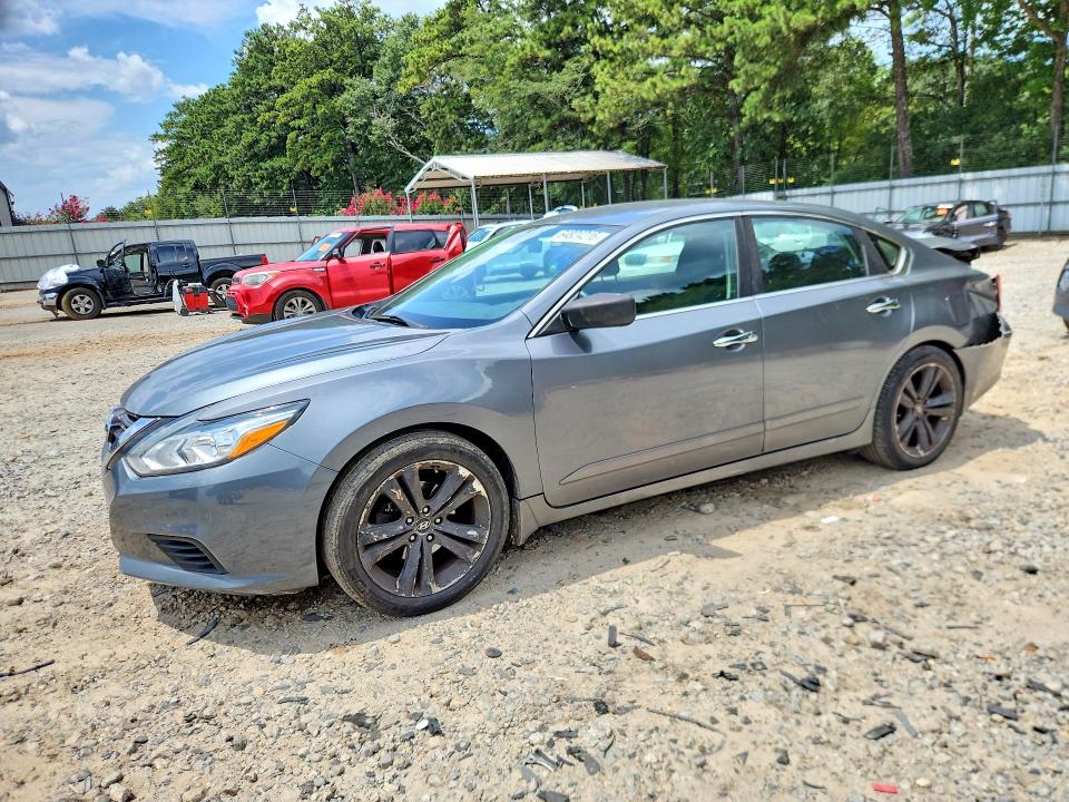 NISSAN ALTIMA 2016 with VIN 1N4AL3AP6GN331063 - Photo from auction