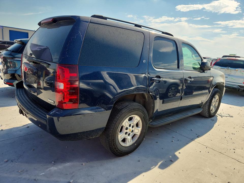 Photo 3 from auction – 2007 CHEVROLET TAHOE with VIN 1GNFC13077R271735