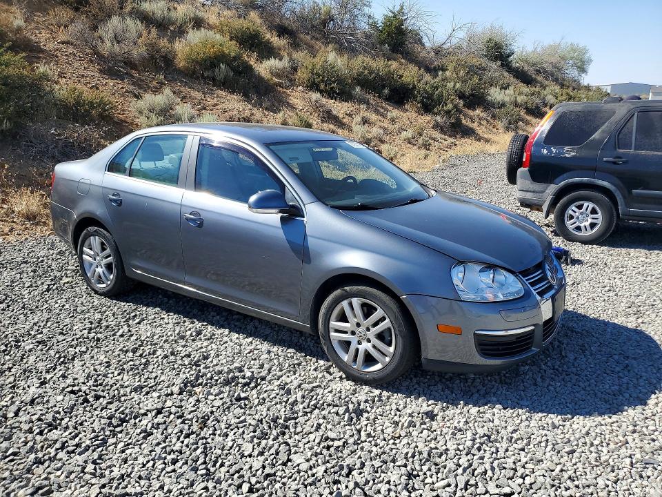 Photo 4 from auction – 2007 VOLKSWAGEN JETTA with VIN 3VWDF71K67M134945