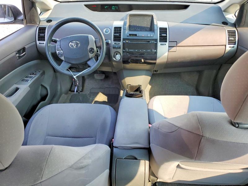 Photo 8 from auction – 2004 TOYOTA PRIUS with VIN JTDKB20U040039419