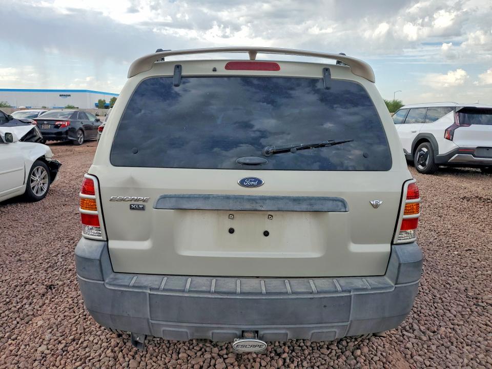 Photo 6 from auction – 2005 FORD ESCAPE with VIN 1FMCU03195KE49111