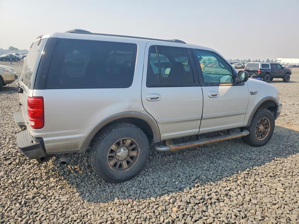Photo 3 from auction – 2002 FORD EXPEDITION with VIN 1FMFU16L22LA84616