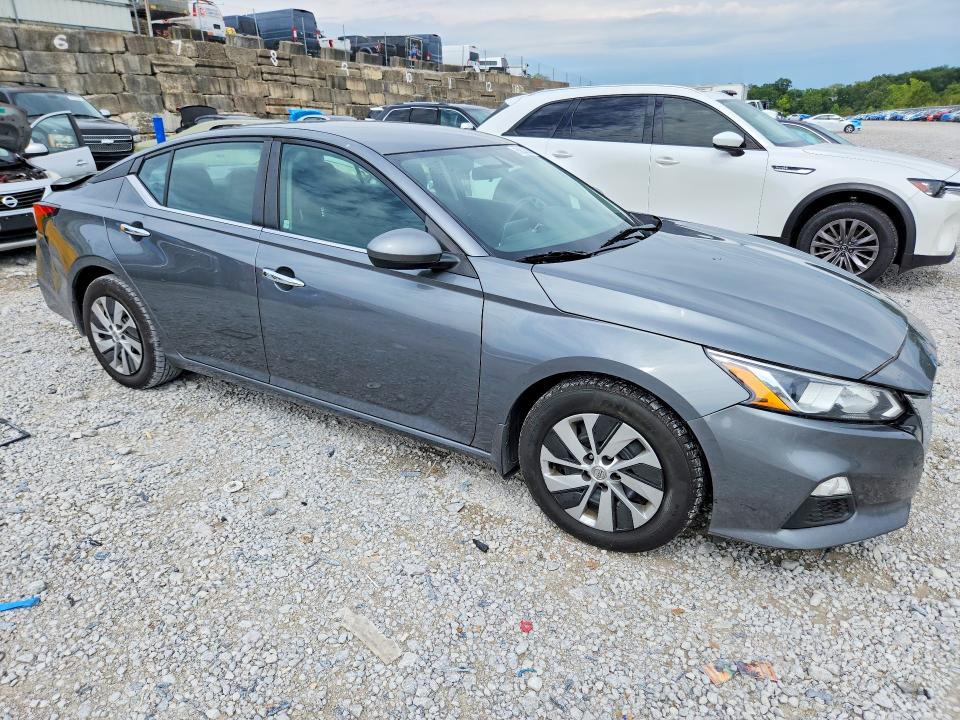 Photo 4 from auction – 2019 NISSAN ALTIMA with VIN 1N4BL4BV8KC175765