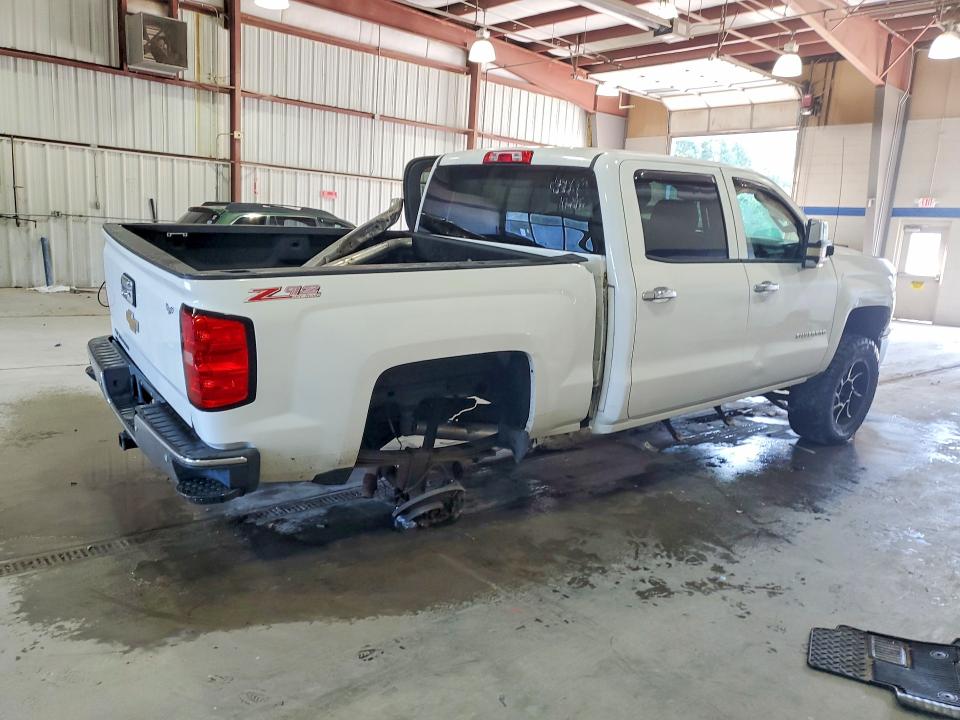Photo 3 from auction – 2014 CHEVROLET SILVERADO with VIN 3GCUKREC2EG384711