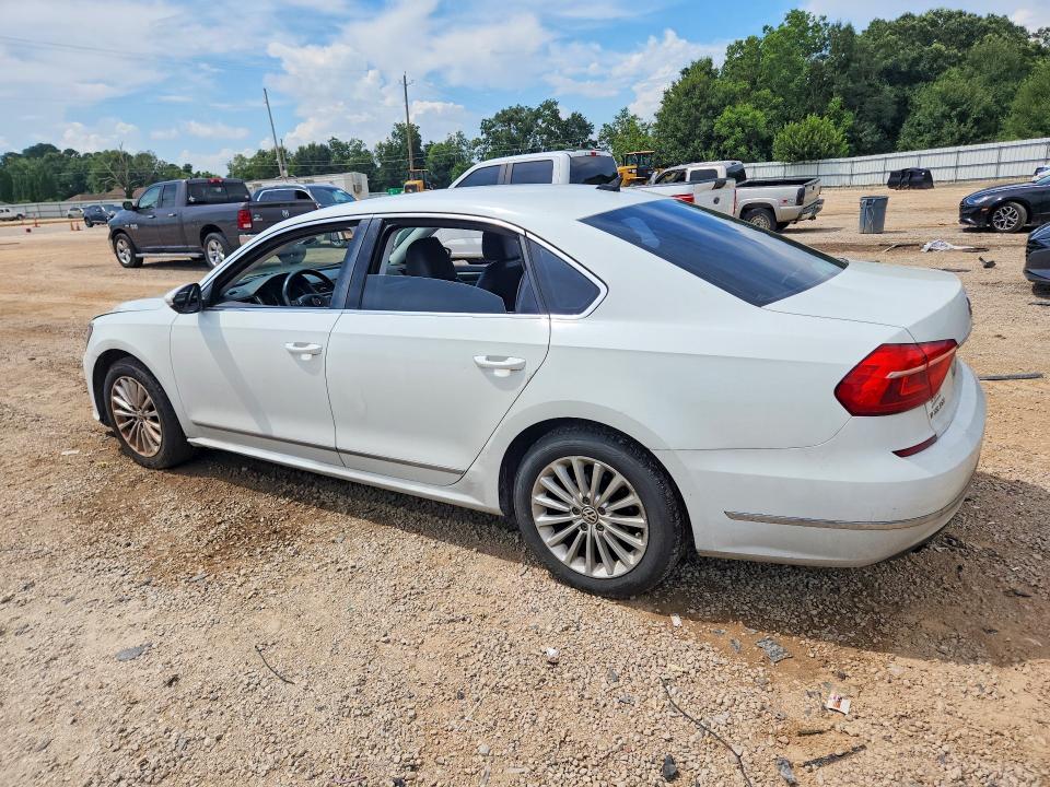 Photo 2 from auction – 2016 VOLKSWAGEN PASSAT with VIN 1VWBS7A30GC038547