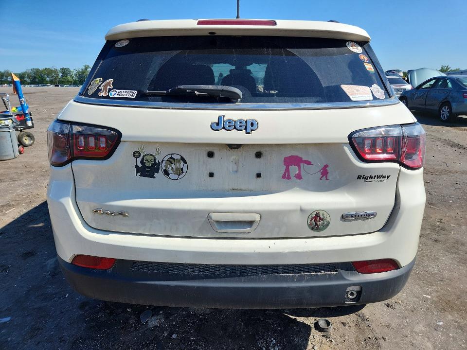 Снимка 6 от търг – 2018 JEEP COMPASS с VIN 3C4NJDBB0JT401996