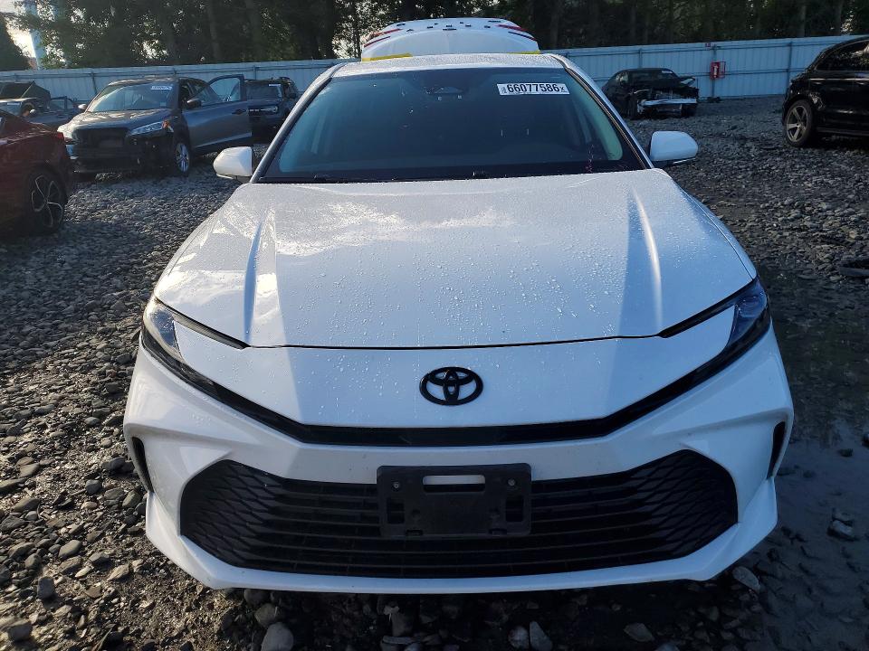 Photo 5 from auction – 2026 TOYOTA CAMRY with VIN 4T1DAACK9TU677722