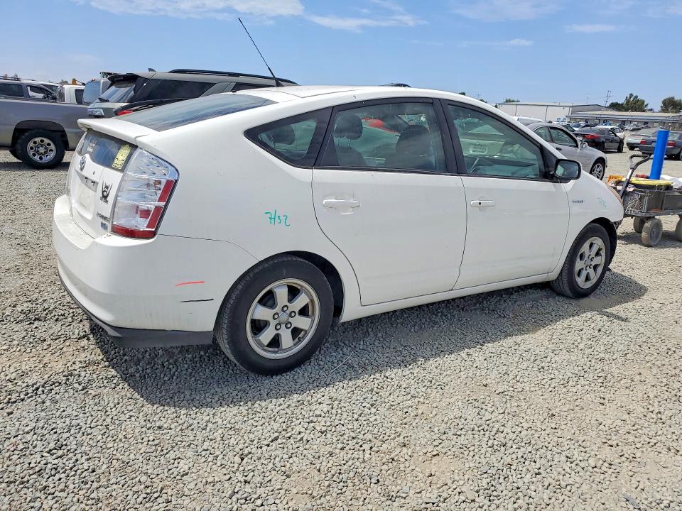 Photo 3 from auction – 2007 TOYOTA PRIUS with VIN JTDKB20U277559696