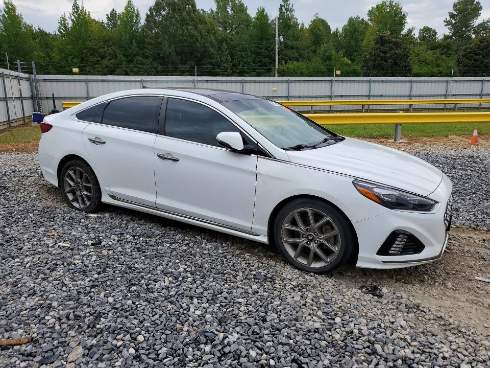 Photo 4 from auction – 2018 HYUNDAI SONATA with VIN 5NPE34AB2JH703169