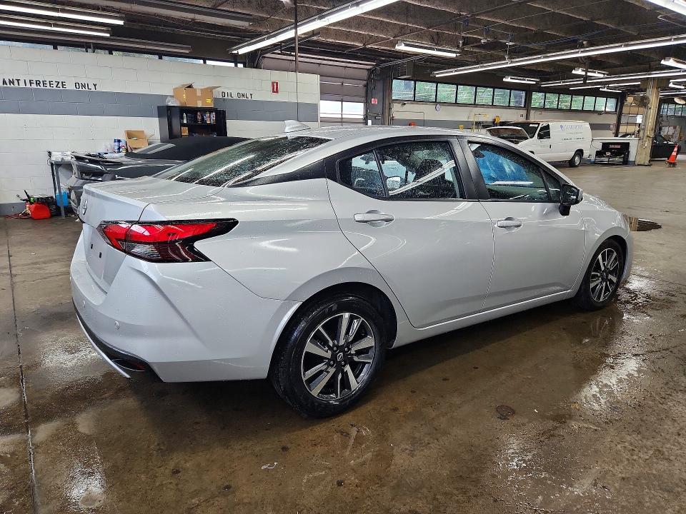 Zdjęcie 3 z aukcji – 2025 NISSAN VERSA z VIN 3N1CN8EV9SL837162
