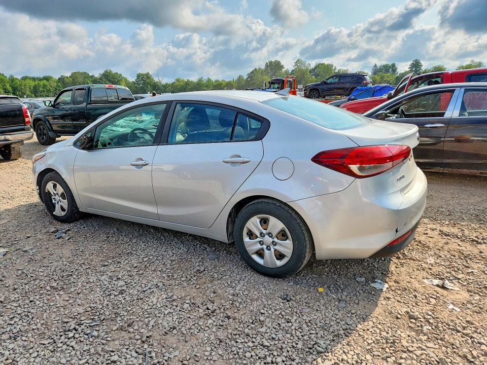 Photo 2 from auction – 2017 KIA FORTE with VIN 3KPFK4A70HE097517