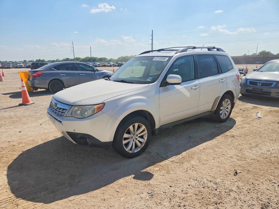 SUBARU FORESTER 2013 with VIN JF2SHAEC2DH425691 - Photo from auction