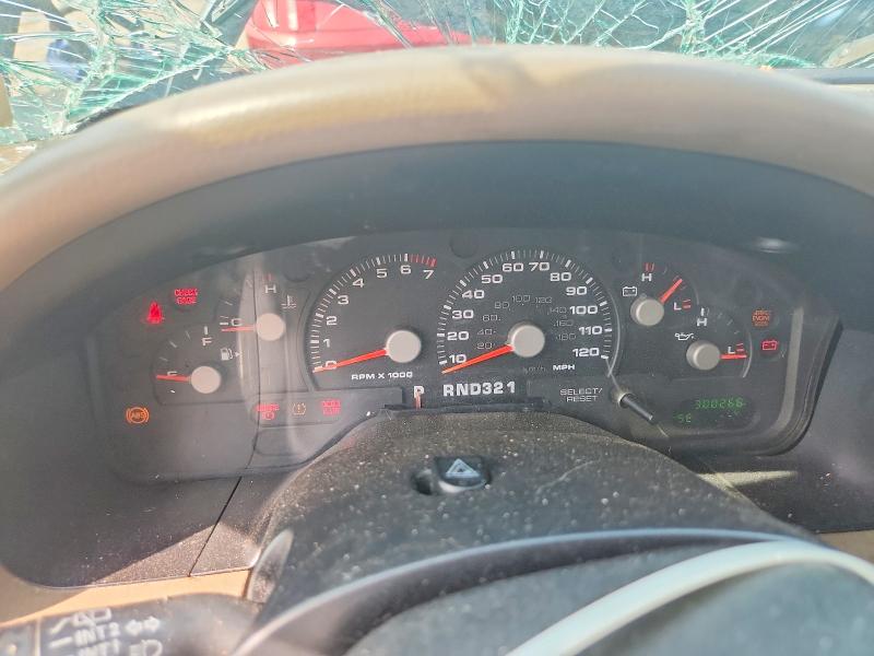 Photo 9 from auction – 2004 FORD EXPLORER with VIN 1FMZU63K04UB32679