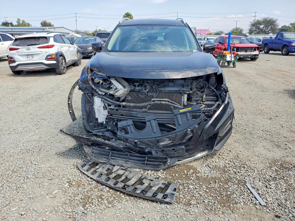 Photo 5 from auction – 2017 NISSAN ROGUE with VIN JN8AT2MT5HW395107