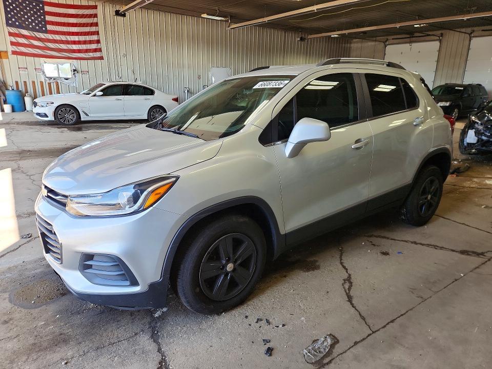 CHEVROLET TRAX 2020 with VIN KL7CJPSB5LB337982 - Photo from auction