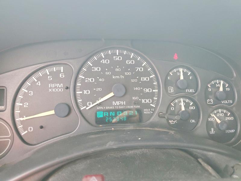 Photo 9 from auction – 2000 CHEVROLET SILVERADO with VIN 1GCEK19V7YE262360