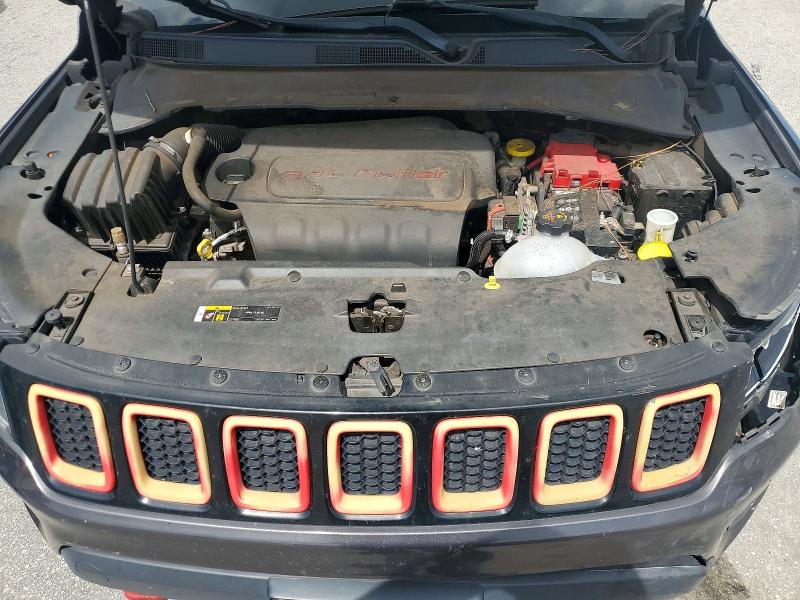 Photo 12 from auction – 2019 JEEP COMPASS with VIN 3C5NJDDB7KT799268