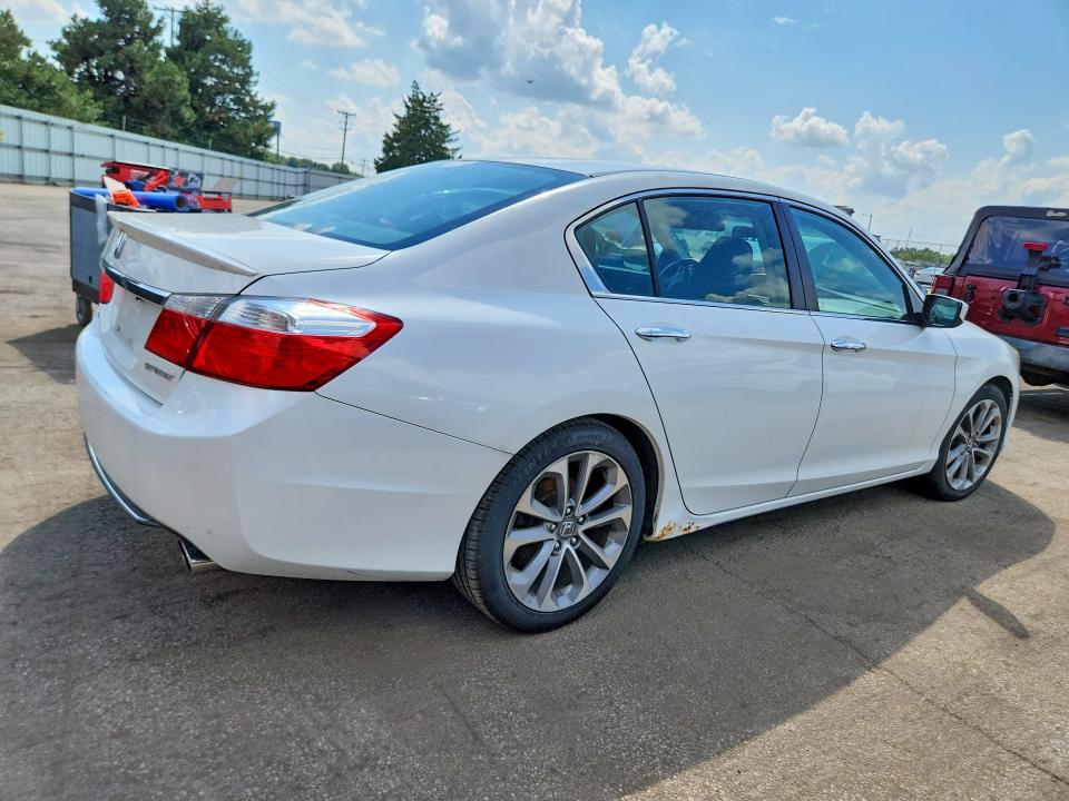 Photo 3 from auction – 2013 HONDA ACCORD with VIN 1HGCR2F50DA045085