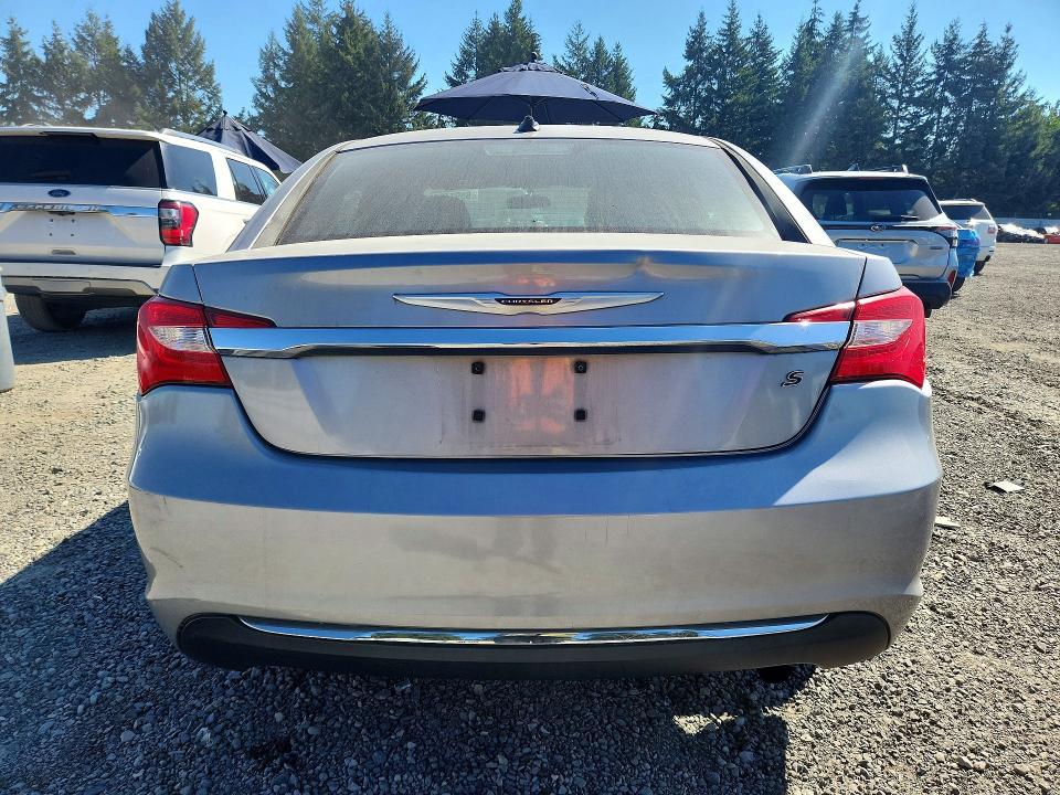 Photo 6 from auction – 2014 CHRYSLER 200 with VIN 1C3CCBBB6EN132399