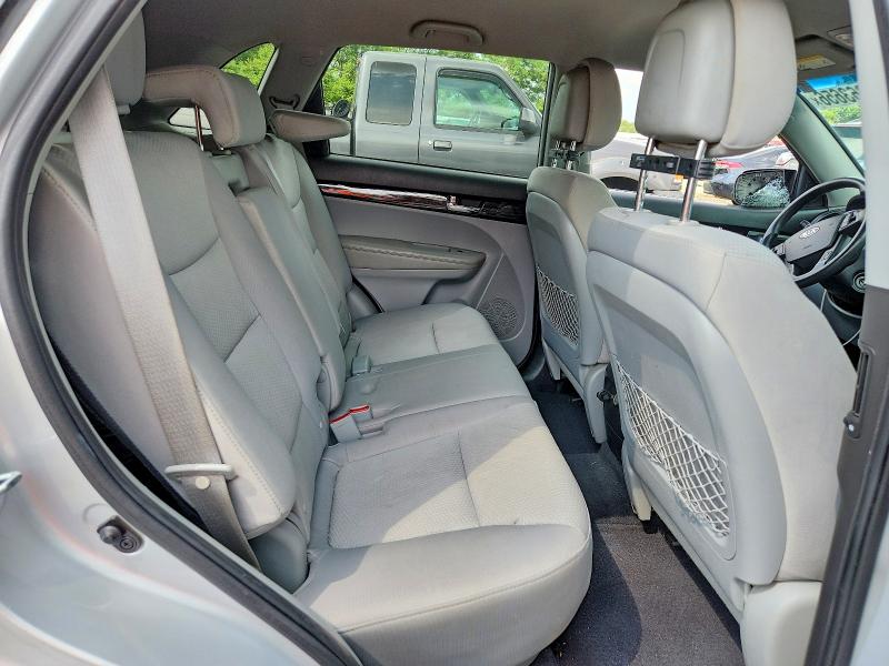 Photo 10 from auction – 2012 KIA SORENTO with VIN 5XYKTDA26CG254155
