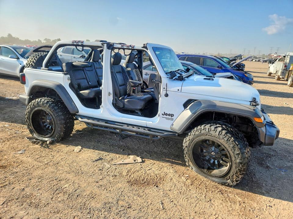 Снимка 4 от търг – 2020 JEEP WRANGLER UNLIMITED с VIN 1C4HJXDG4LW139999