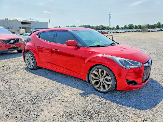 Photo 4 from auction – 2013 HYUNDAI VELOSTER with VIN KMHTC6AD5DU110495