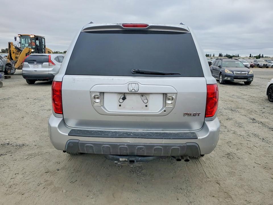 Photo 6 from auction – 2005 HONDA PILOT with VIN 2HKYF18415H554298